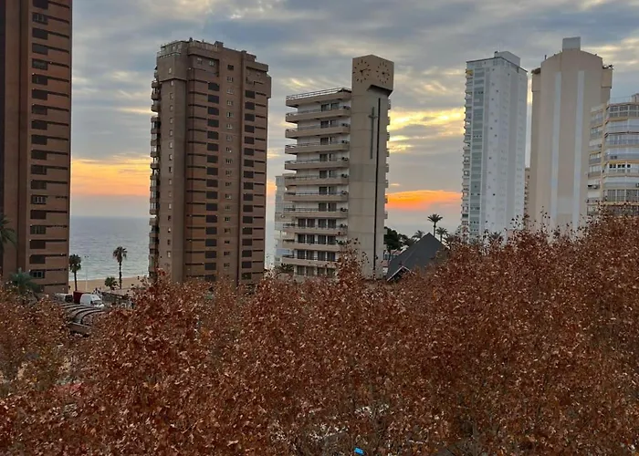Olas Playa De Levante Benidorm